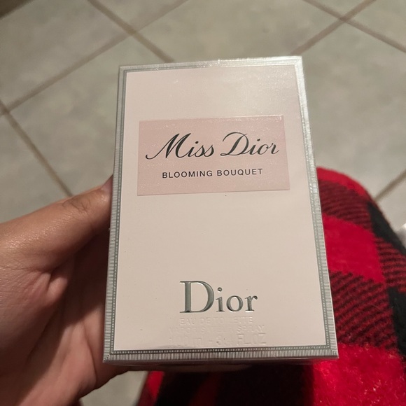 Dior Miss Dior Blooming Bouquet Box in Pink and White